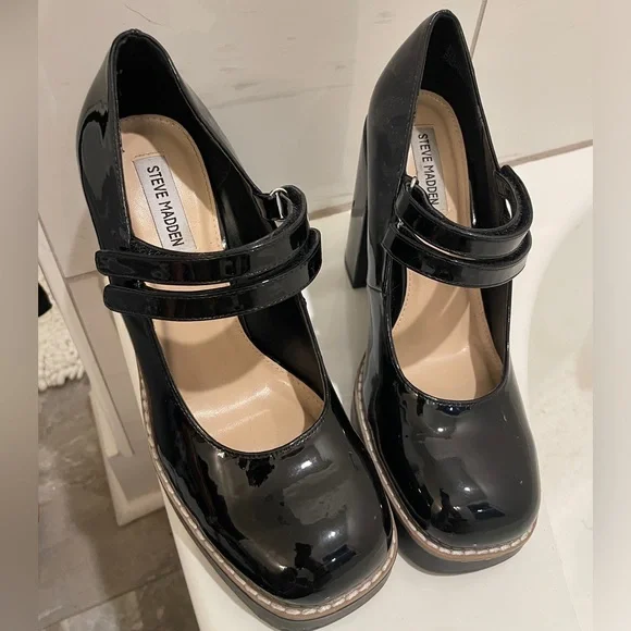 Steve Madden Twice Black Patent Leather Mary Jane platform Heels - Picture 10 of 12